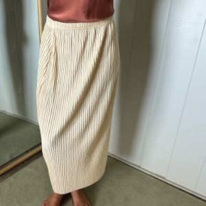 The Limited | Textured Cream Skirt Size S